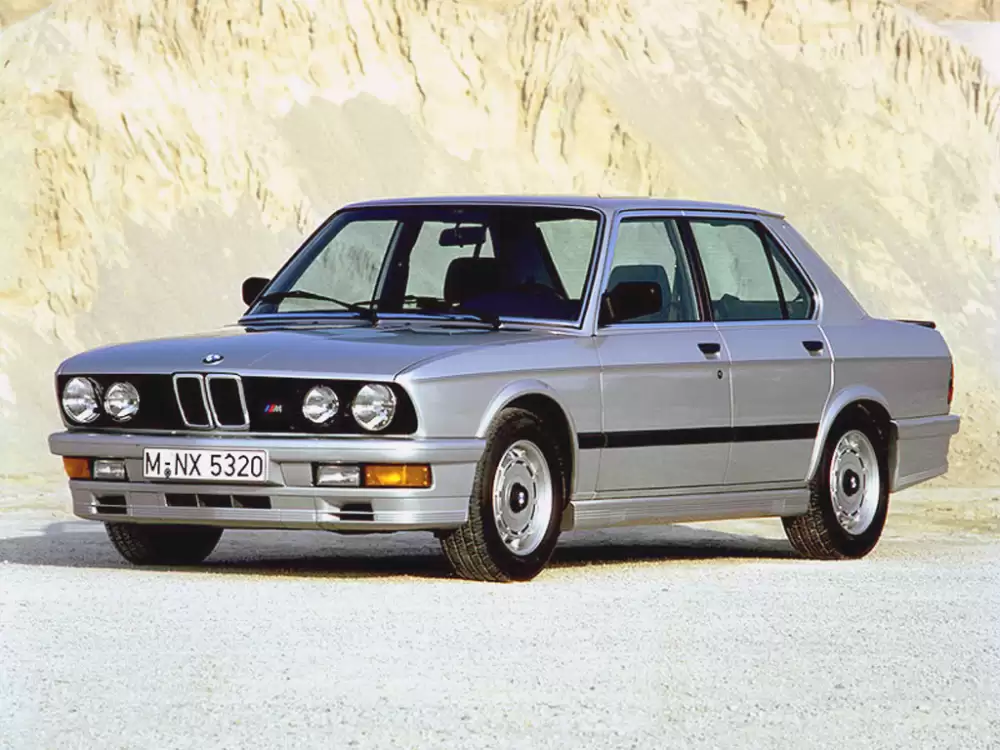BMW 5 (E28) (1981-1989) AUTOKOBERCE