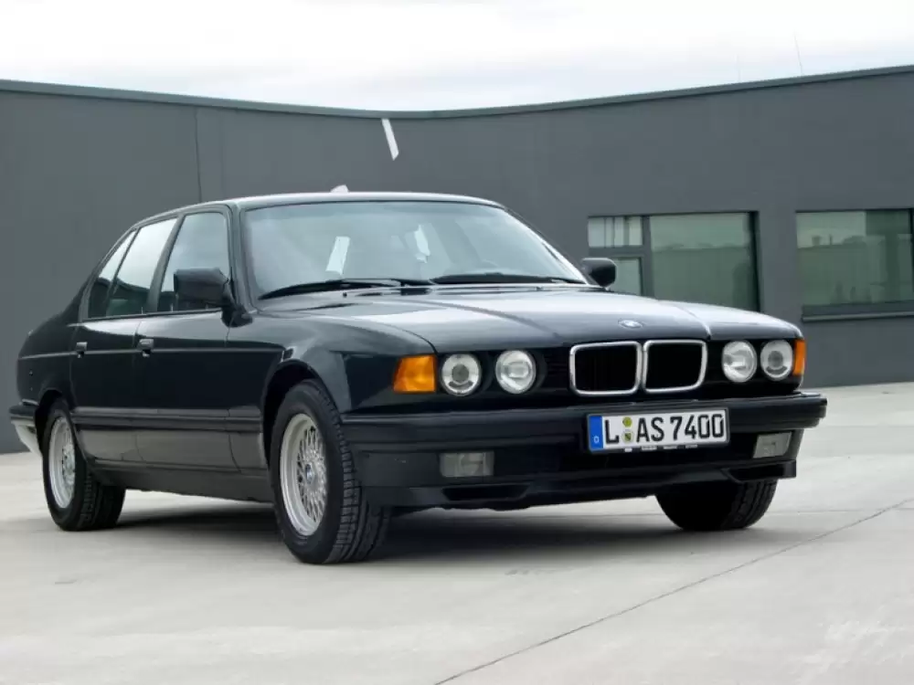 BMW 7 (E32) (1986-1994) AUTOKOBERCE